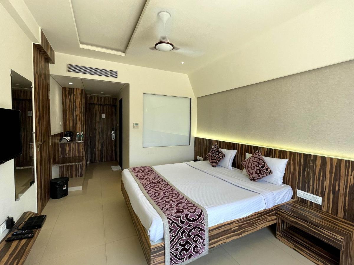Hotel Grand Parivaar Igatpuri Exterior foto