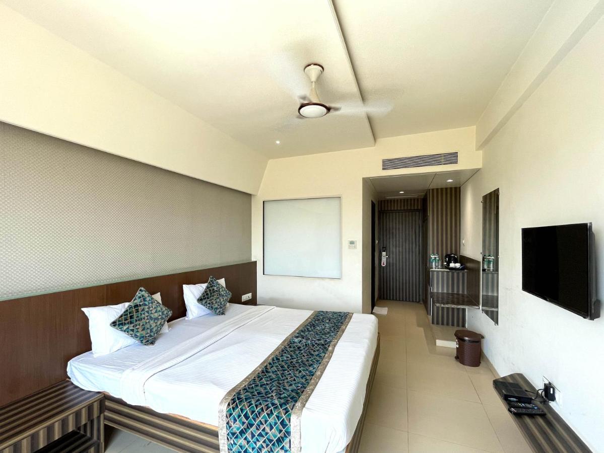 Hotel Grand Parivaar Igatpuri Exterior foto
